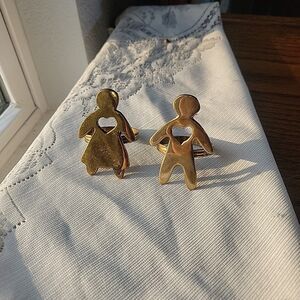 Pair of Vtg Napkin ring holders Solid Brass people w/heart cut out RARE Boy/Girl